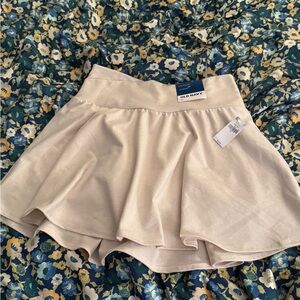 Old Navy Cloud Dancer Skort